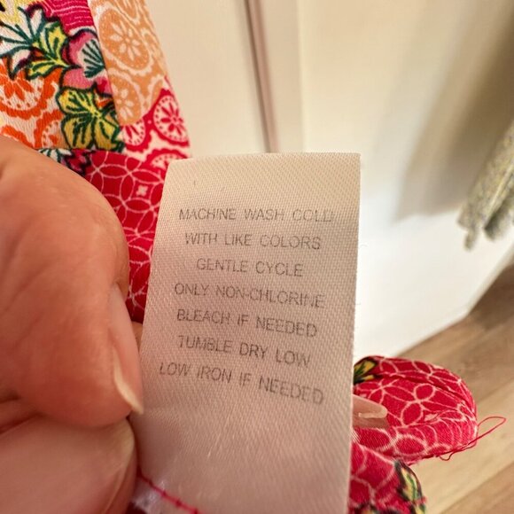 Daniel Rainn Woman’s Tank Top Blouse Pink Pintuck Front Floral Boho Size Small - Picture 10 of 10